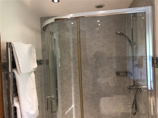 En-suite shower in Tamar room at 4 star GOLD Forda Farm Bed and Breakfast, EX22 7BS.